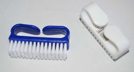 Image de BROSSE A ONGLES AVEC POIGNEE